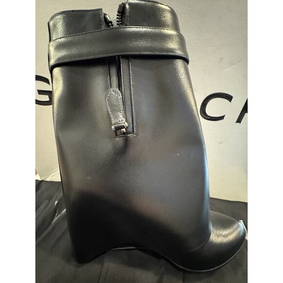 GIVENCHY BLACK SHARK LOCK ANKLE BOOTS LEATHER SIZE EU37 US6.5 LS(342250) - Picture 14 of 16
